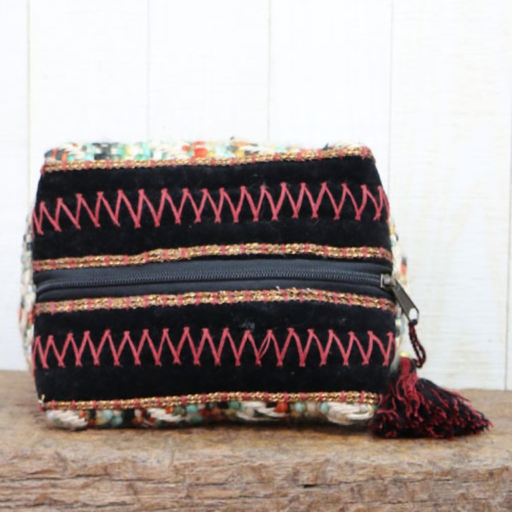 Love Stitch Cosmetic Bag - Picture 5 of 5